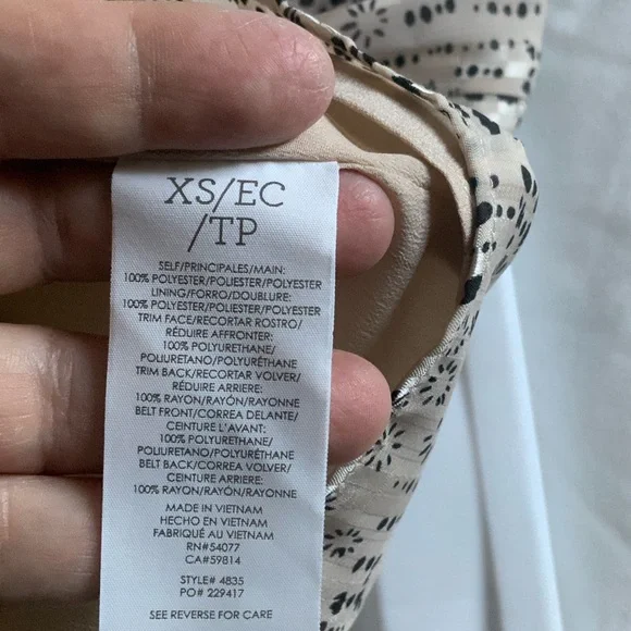 perfect travel companion ❣️ CAbi Faux Leather Accents 37” length - Picture 9 of 11